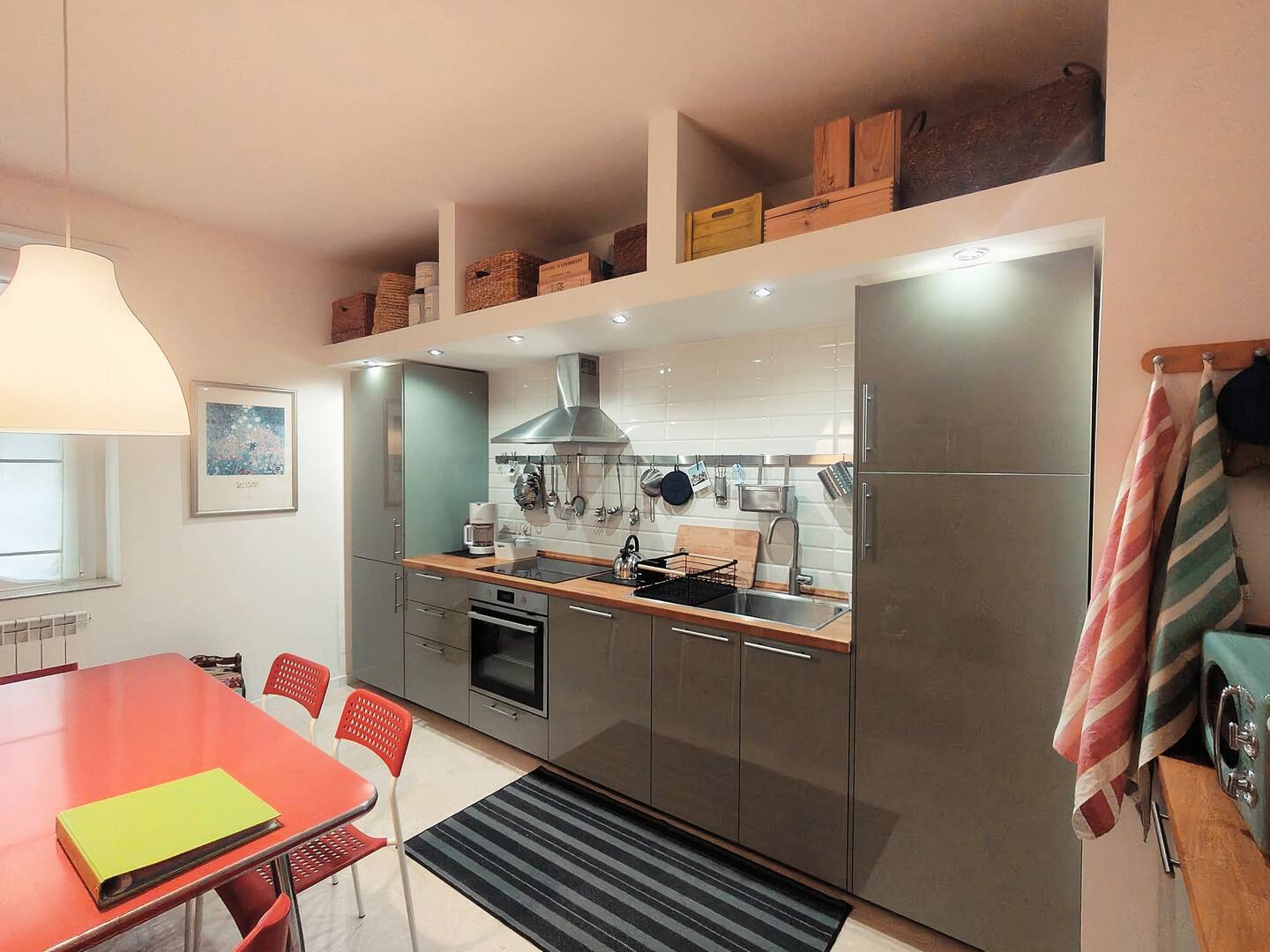 Cucina completamente attrezzata